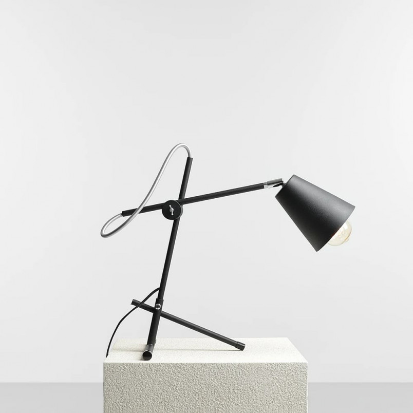 Lampa biurkowa regulowana Arte czarna marki Aldex