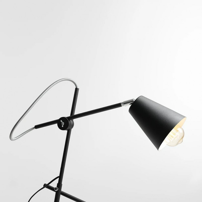 Lampa biurkowa regulowana Arte czarna marki Aldex