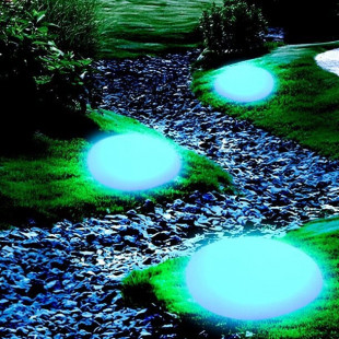 Lampa ogrodowa dekoracyjna Pebble S LED RGBW 32x26cm biała Step Into Design
