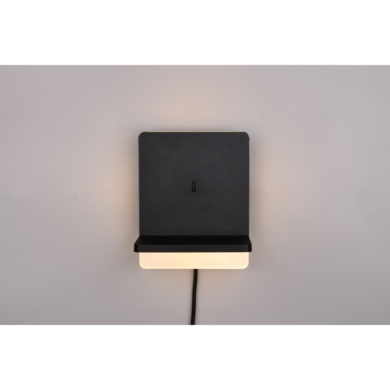 Kinkiet nowoczesny z półką usb i ładowaniem indukcyjnym Fairfield LED czarny mat Trio