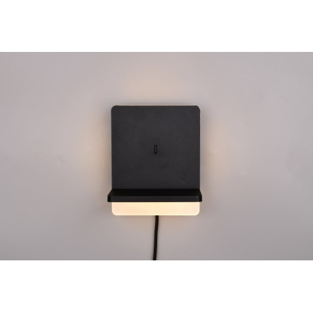 Kinkiet nowoczesny z półką usb i ładowaniem indukcyjnym Fairfield LED czarny mat Trio