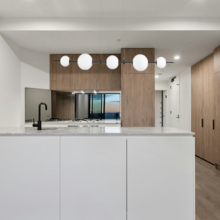 Lampa wisząca szklana podłużna Mila LED 140cm biało-czarna Step Into Design