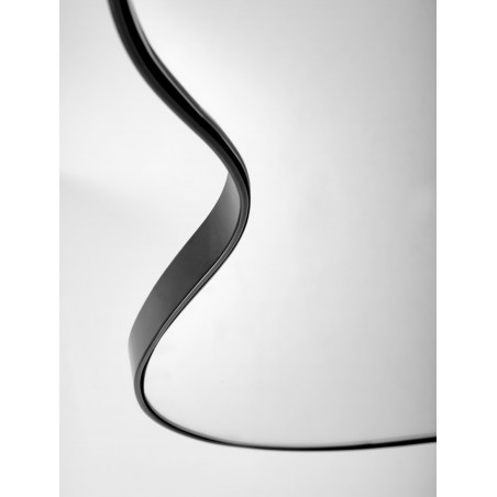 Lustro ścienne o nieregularnym kształcie Essent 90x56cm czarna rama Halmar