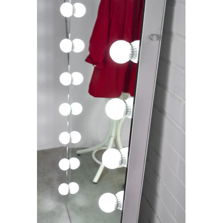 Lustro stojące z oświetleniem LED Pearl 170x87cm Halmar