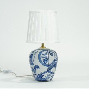 Lampa stołowa ceramiczna z abażurem Goteborg 17 Niebieska/Biała marki Markslojd