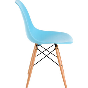 Krzesło z tworzywa P016W PP jasny niebieski/buk marki D2.Design